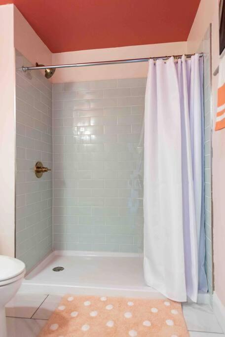 Blush And Bashful Germantown Two Bedroom Apartment Louisville Exterior foto